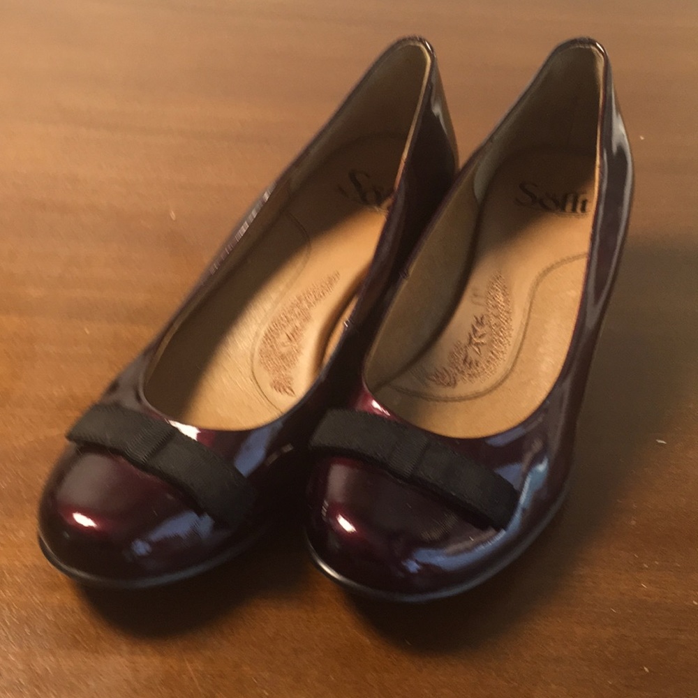 Sofft women’s heels w bow